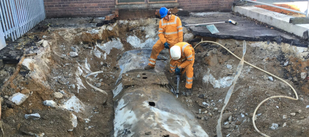 Cold cutting tank